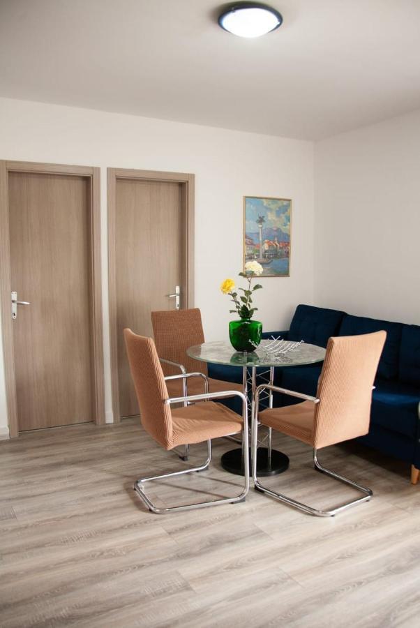Amber In The Centar Apartment Kastela Bagian luar foto